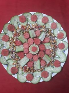 अंकुरित मूँग, चने की चाट (Ankurit moong chane ki chaat recipe in hindi) रेसिपी मुख्य फोटो