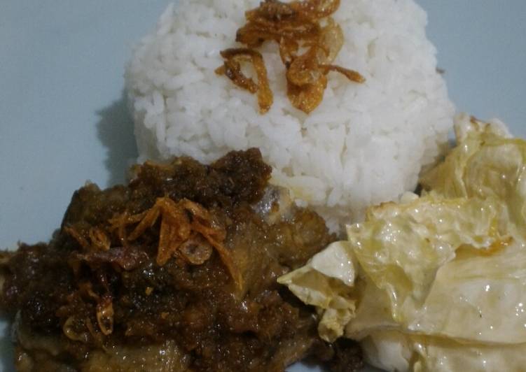 Nasi Ayam bumbu madura