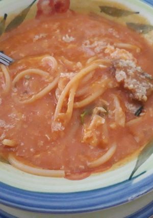 Una foto de Crema de tomates versión propia