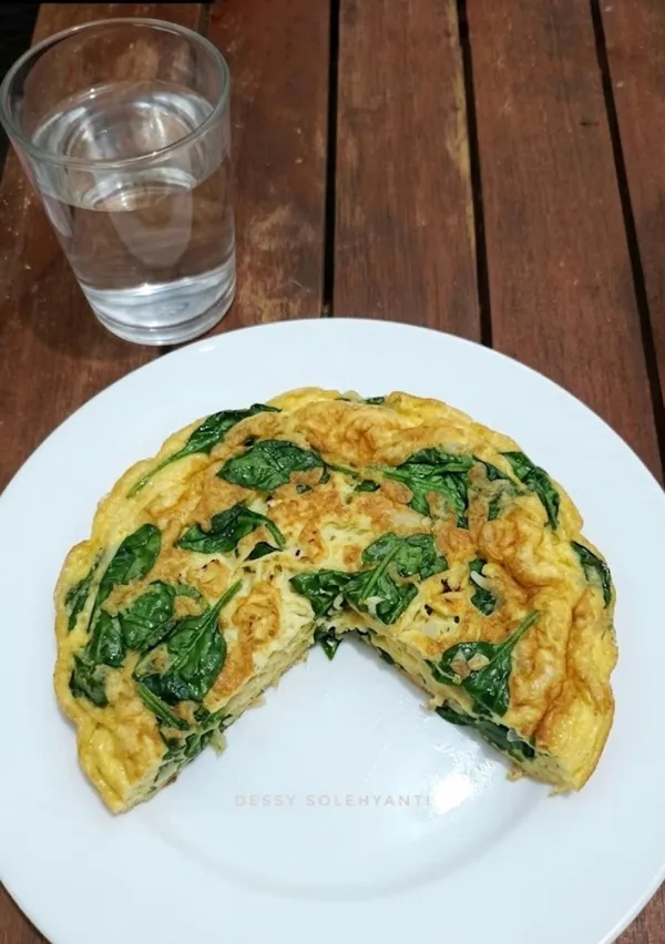 Telur Dadar Bayam Rendah Kalori Telur Dadar Bayam Rendah Kalori