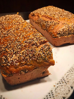 Una foto de Pan integral 100% casero y súper esponjoso sin amasado! Muy rápido, express (original) VEGANO🌾