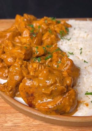 Una foto de Arroz con pollo sabroso