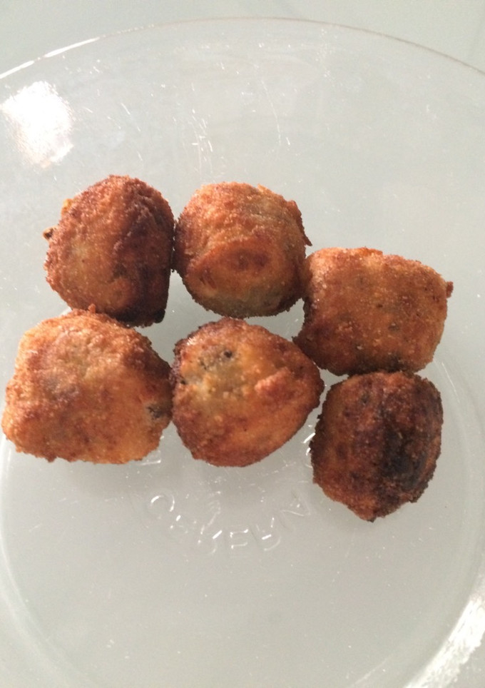 Una foto de Croquetas de pollo y champiñones