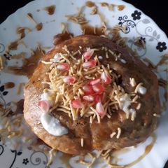 A picture of Rajsahi matar kachori.