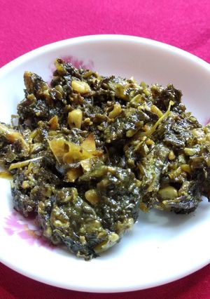ইলিশ মাছ দিয়ে কচু শাক রেসিপির প্রধান ছবি