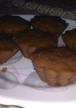A picture of Biscuit cup cake.
