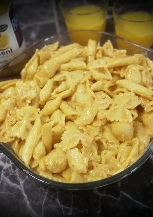 A picture of Mac And Cheese.