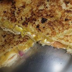 A picture of Leftover chole paneer sandwich.