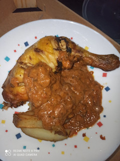 Una foto de Pollo al horno en salsa de Pera