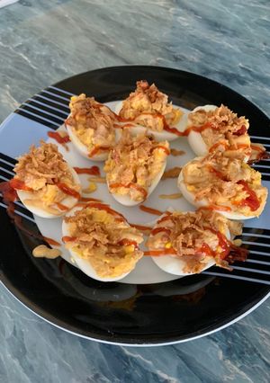 Una foto de Huevos 🥚 rellenos de atún 👌