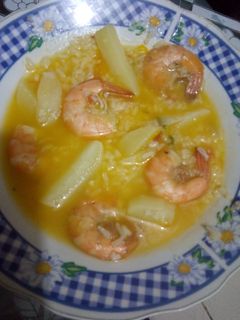 Una foto de Sopa de camarón con papa