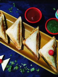 વેજ ચીઝ ટોસ્ટ સેન્ડવીચ રેસીપી મુખ્ય ફોટો