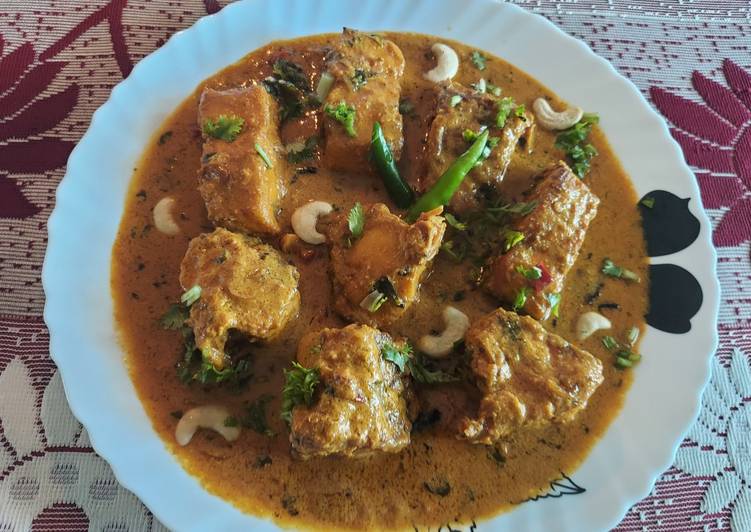 Recipe of Speedy Rui Mohini with Cashewnuts and Fried Onion