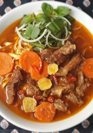 Hình của món MÌ bò kho.