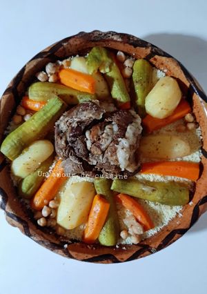 Une photo de Couscous agneau légumes sauce blanche 🥣