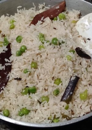 मटर पुलाव (Matar pulao recipe in hindi) रेसिपी मुख्य फोटो