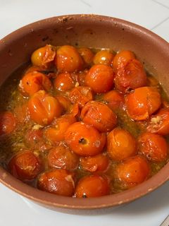 Una foto de Tomates cherrys confitados en airfryer