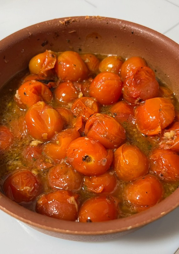 Una foto de Tomates cherrys confitados en airfryer
