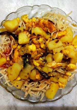 A picture of Tadka chowmein.