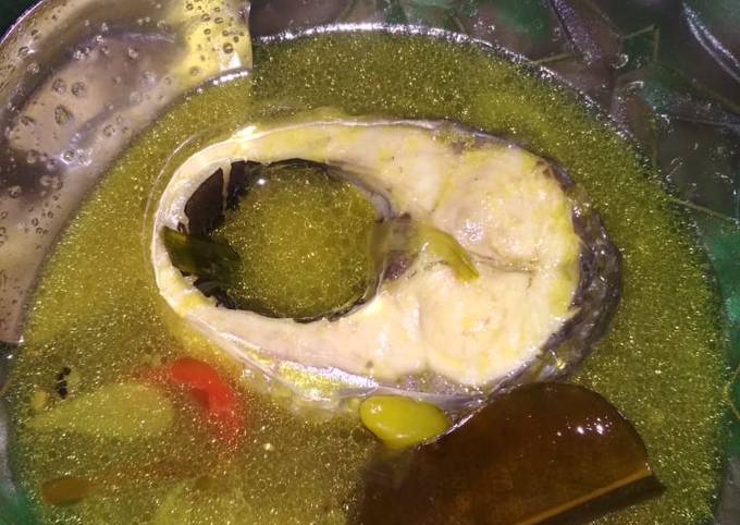 Langkah Mudah untuk Membuat Sup bandeng bumbu bawang yang Enak