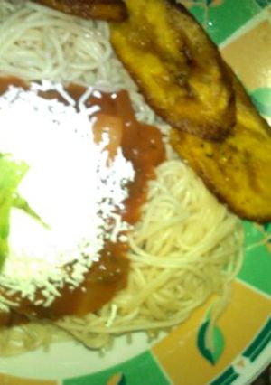 Una foto de Pasta con salsa boloñesa casera