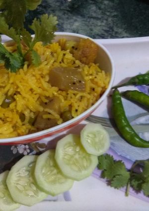 A picture of Vegetable Desi Biryani (Tahiri).