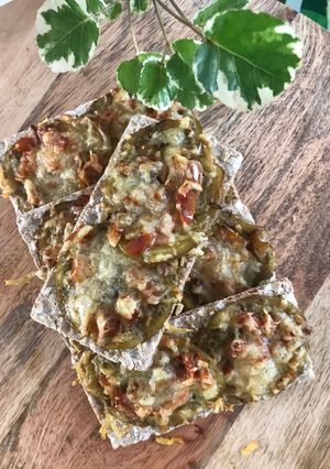 Une photo de TARTINES PESTO/AUBERGINES/POIVRONS