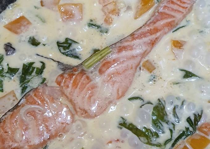 Cara Gampang Membuat Creamy Butter Salmon with Vegies yang Menggugah Selera