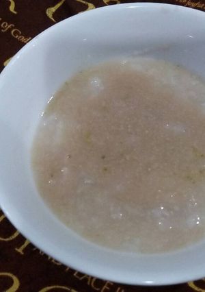 Hình của món Cháo bồ câu hạt sen cho bé.