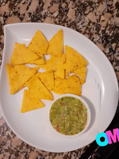 Una foto de Guacamole súper súper fácil👌