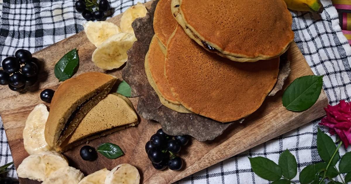 Resep Dorayaki pisang teflon. Ekonomis tanpa madu, namun lembut dan