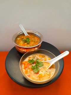 વેજીટેબલ ક્લીયર સૂપ (Vegetable Clear Soup Recipe In Gujarati) રેસીપી મુખ્ય ફોટો