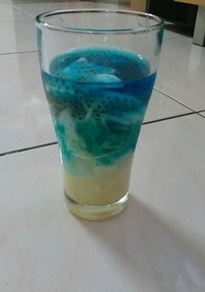 Foto resep Es ocean blue yg santai kayak dipantai