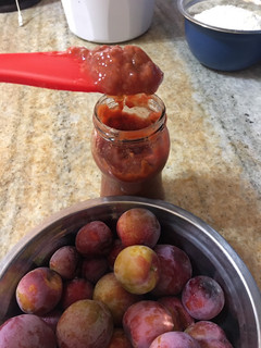 Una foto de Mermelada de ciruelas de mi cosecha!!