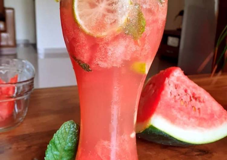 Step-by-Step Guide to Make Super Quick Homemade Watermelon mojito