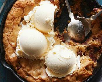 Fresh, Serving Recipe Vegan Chocolate Chip Cookie Skillet Delicious Simple