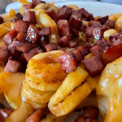 Receita de batata frita com cheddar e bacon - Estadão