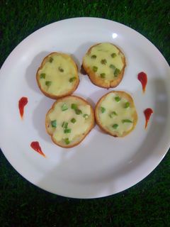 चीज़ चिल्ली टोस्ट (Cheese chilli toast recipe in hindi) रेसिपी मुख्य फोटो