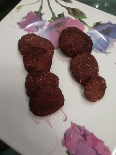 बाजरे की टिक्की(Bajre ki tikki recipe in Hindi) रेसिपी मुख्य फोटो