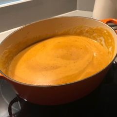 Easy Vegan Roast Root Vegetable soup 🥕🥔🧅🍠 A picture of Easy Vegan Roast Root Vegetable soup 🥕🥔🧅🍠.
