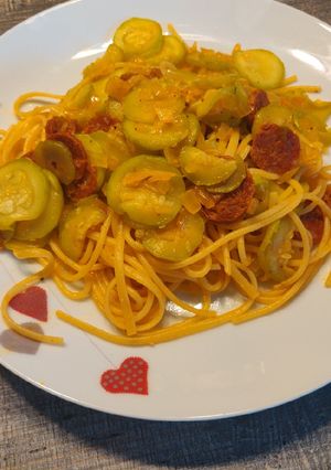 Une photo de Linguine Courgettes & Chorizo