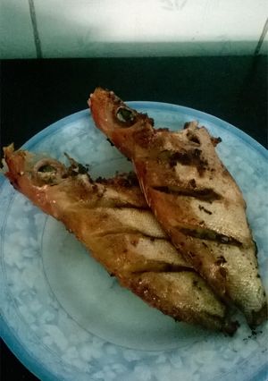 Hình của món Cá đỏ chiên muối ớt.