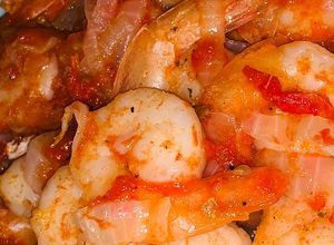 Una foto de Camarones en tomate 🍤 🍅