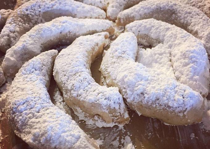 Recipe of Favorite Crescent Cookies