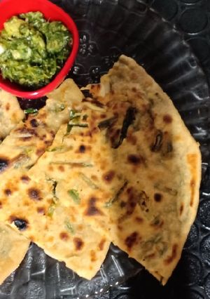 A picture of Green garlic paratha.