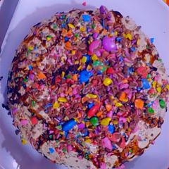 A picture of Biscuit cake.