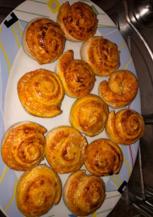 Pizzás csiga teljes kiőrlésű lisztből recept fotója
