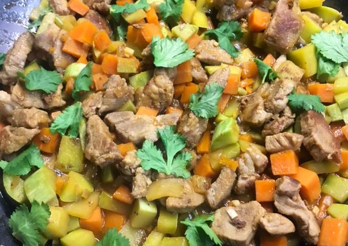 Sauté de porc asiatique au ketchup de massaro - Cookpad