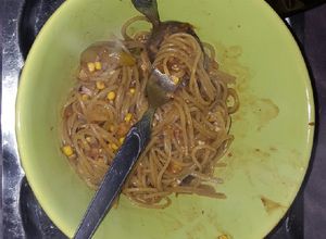Una foto de Fusión asiatica sopa de fideos de arroz
