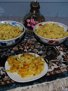 A picture of Persian mung beans rice.